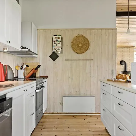 Amazing Home In Ebeltoft With Sauna Tatil Evi